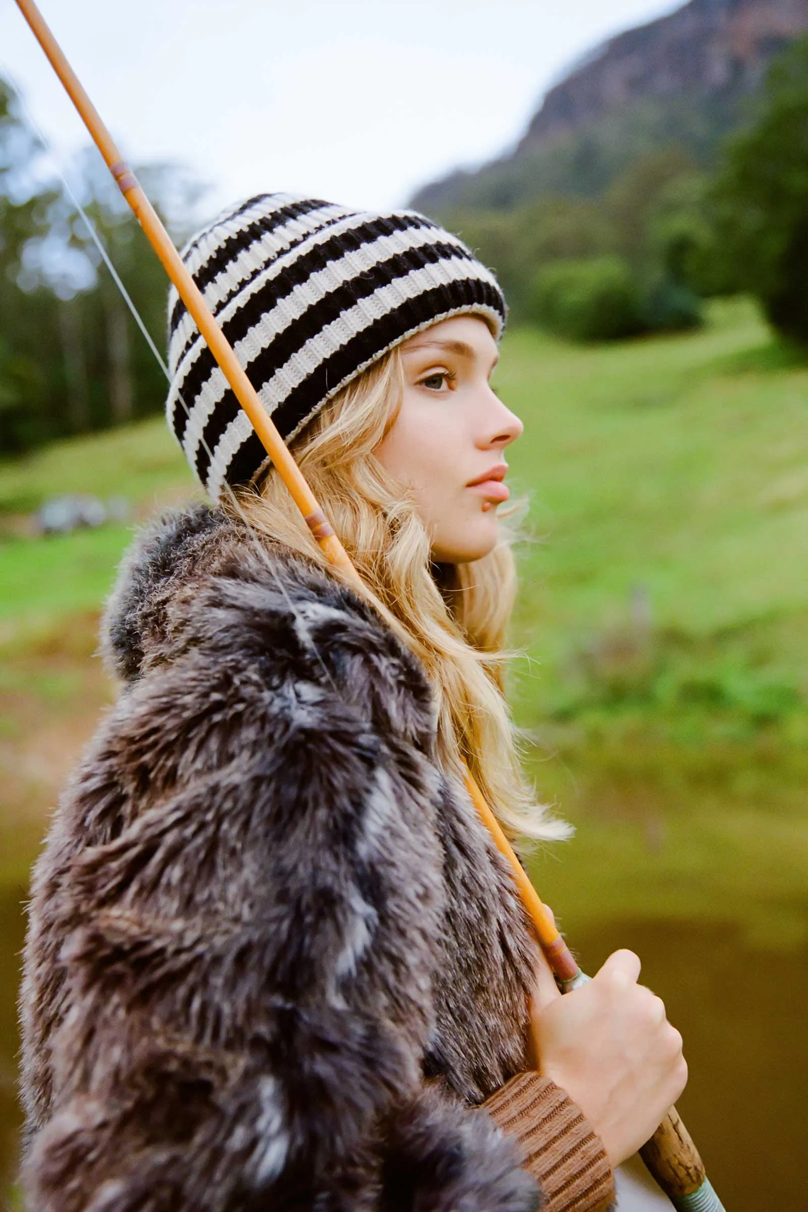 Jowan Beanie - Black Stripe